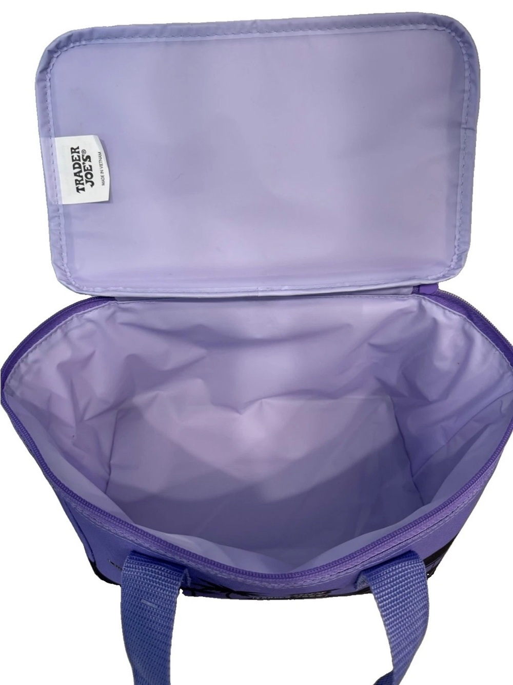 NWT, Trader Joe's Lavender Insulated Lunch Bag. 1.5 gallons - Picture 3 of 3